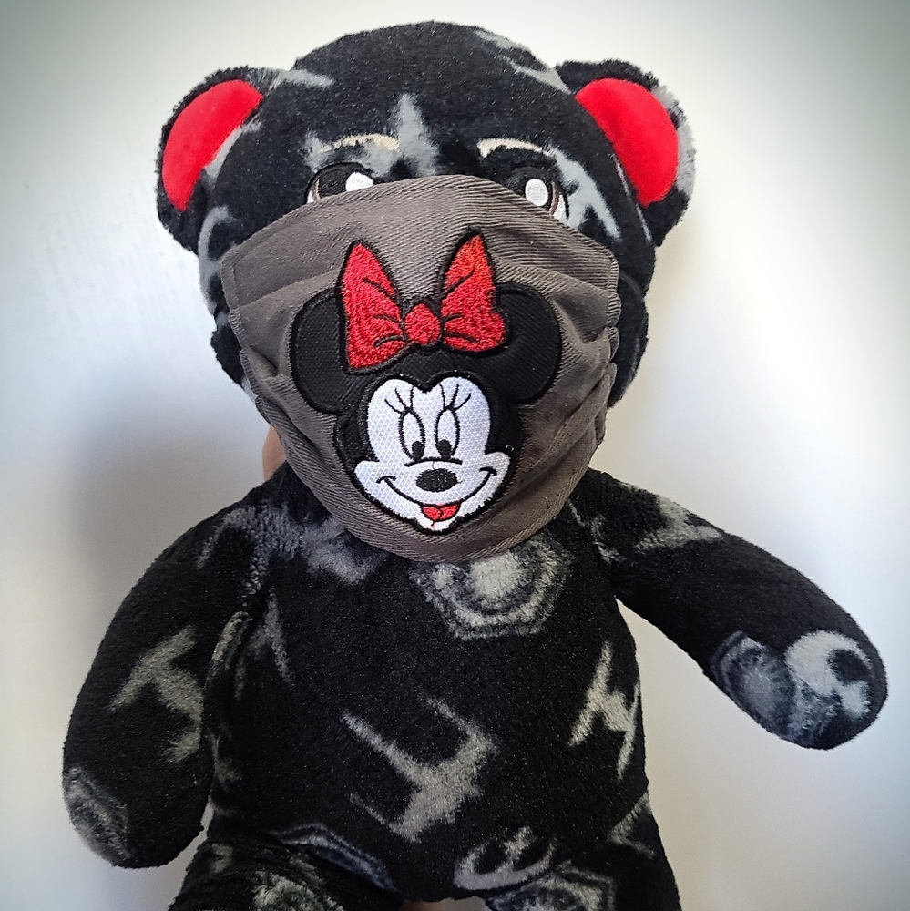 Minnie Mouse mask